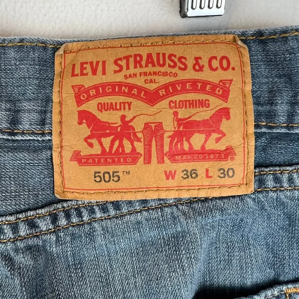 Levis 505 Jeans Mens 36x30 Blue Regular Straight Mid Rise Medium Wash‎ Denim